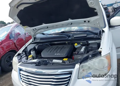 2013 Chrysler Town & Country Touring from USA, damaged, VIN 2C4RC1BG6DR691299